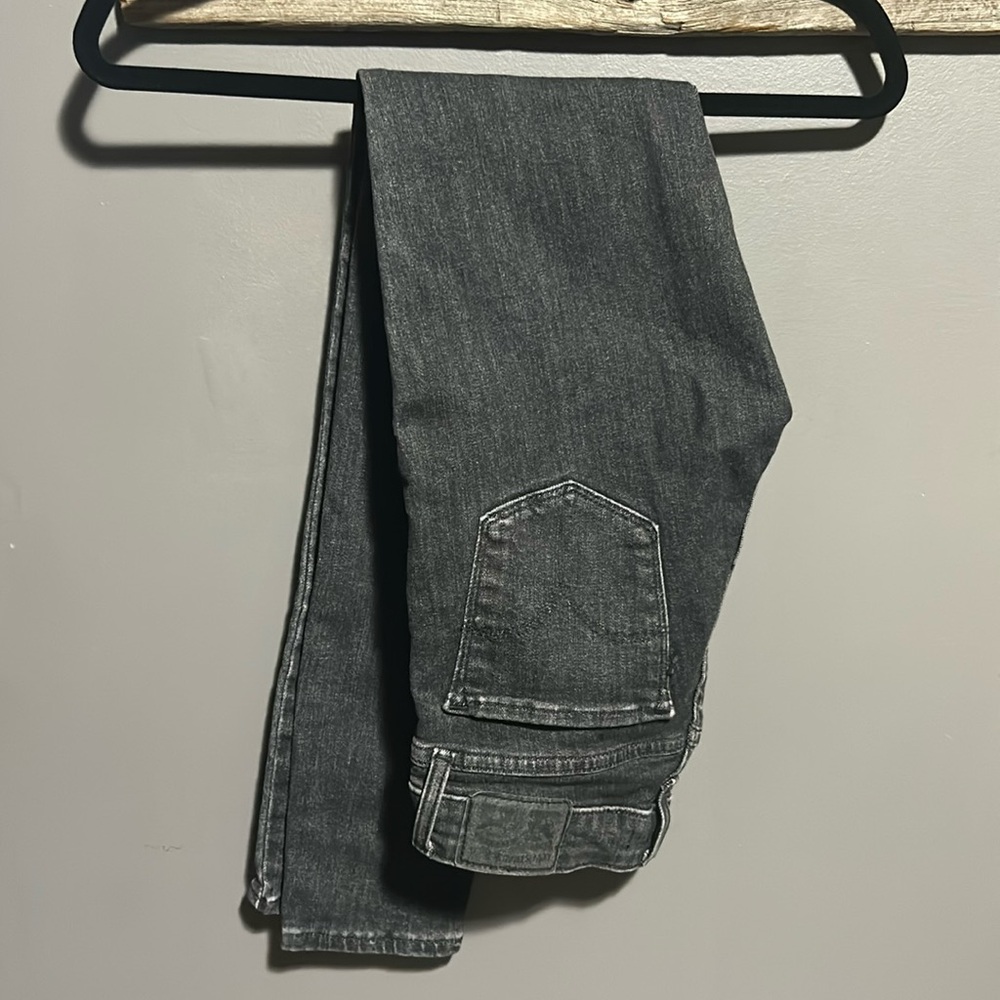 Levi’s Black skinny jeans